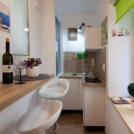 蓝色旅馆 3* 扎达尔